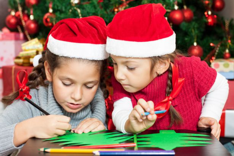 Que puis-je écrire dans une carte de Noël pour les enfants ?