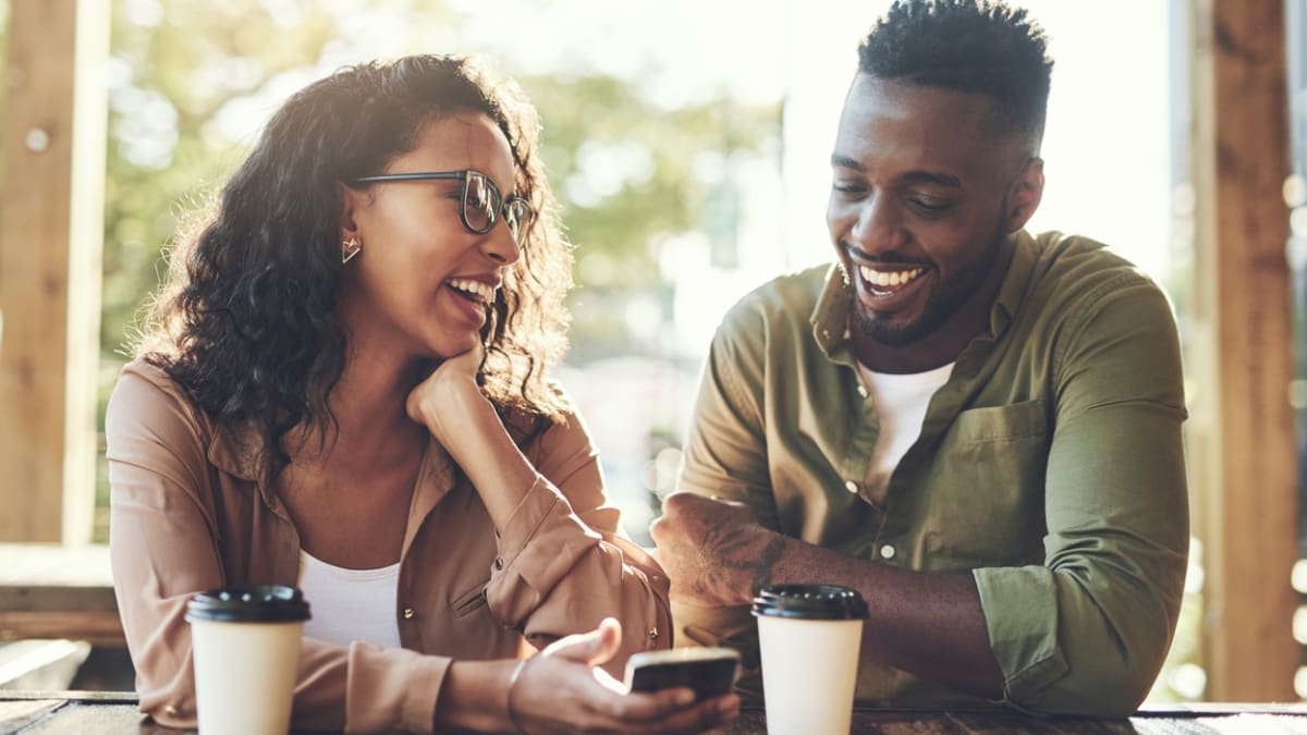 Questions profondes à poser à votre petite amie