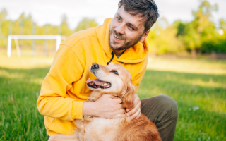 10 idées de cadeau à faire pour la fête des pères à un amoureux des  chiens