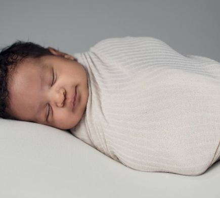 51 idées de  prénoms de garçons pour bébés métisses