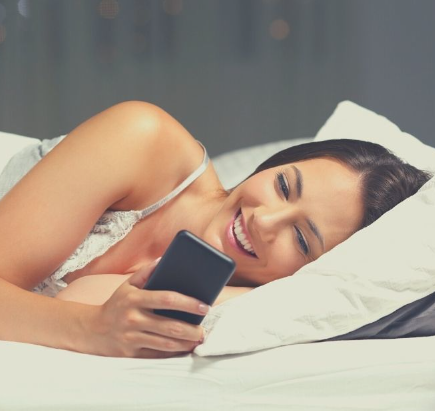 20 exemples de messages pour souhaiter bonne nuit à une fille le soir