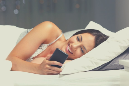 20 exemples de messages pour souhaiter bonne nuit à une fille le soir