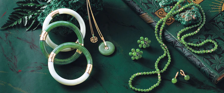 Comment nettoyer et entretenir des bijoux en jade?