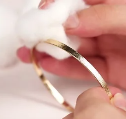Comment enlever la rouille des bijoux