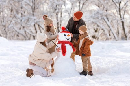 Comment construire un bonhomme de neige pour les enfants ?
