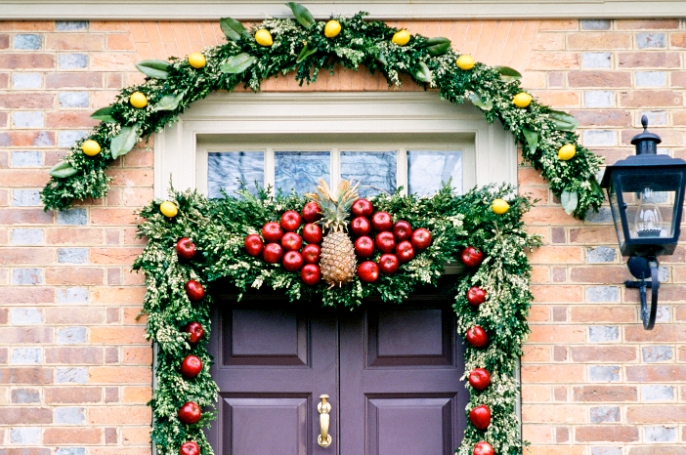 Comment bien décorer votre porte pour Noël