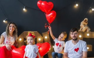 Comment transmettre des souhaits significatifs pour la Saint-Valentin pour la famille?