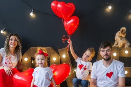 Comment transmettre des souhaits significatifs pour la Saint-Valentin pour la famille?