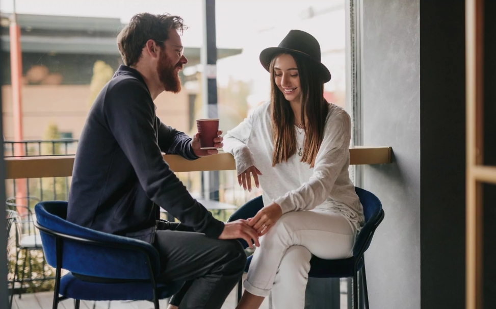 12 Citations pour le faire sourire et initier le flirt