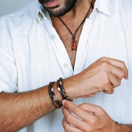 Bracelet tendance pour la fête des pères avec message personnalisé : un cadeau original plein de charme