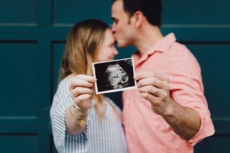 35 Idées Touchantes pour Annoncer sa Grossesse avec Émotion