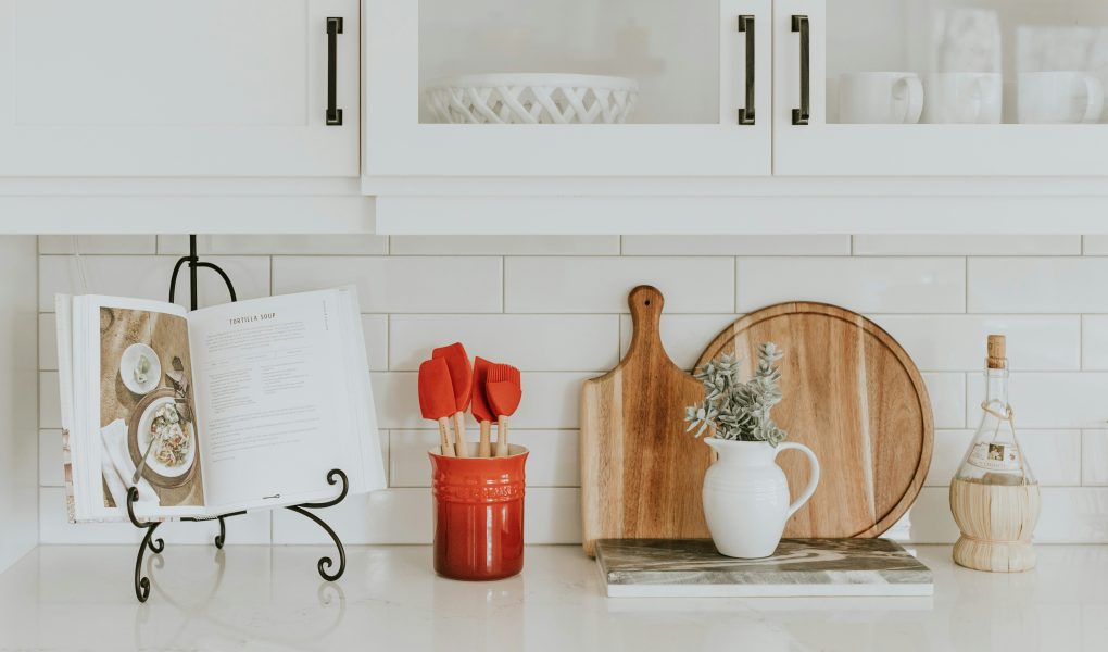 10 Petites Touches qui Transformeront votre Cuisine en Cocon de Bonheur