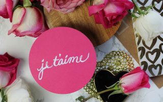 Dire "Je t'aime" : Parce que Trois Mots Peuvent Paralyser les Plus Courageux