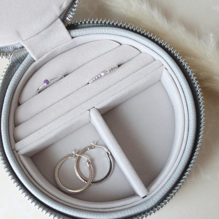 6 Conseils pour comment préserver son écrin : Le guide pour nettoyer vos boîtes à bijoux