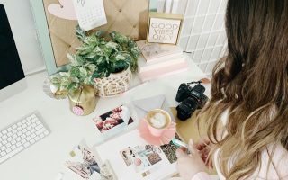 53 Citations pour graver sur la première boîte à bijoux de votre Fille