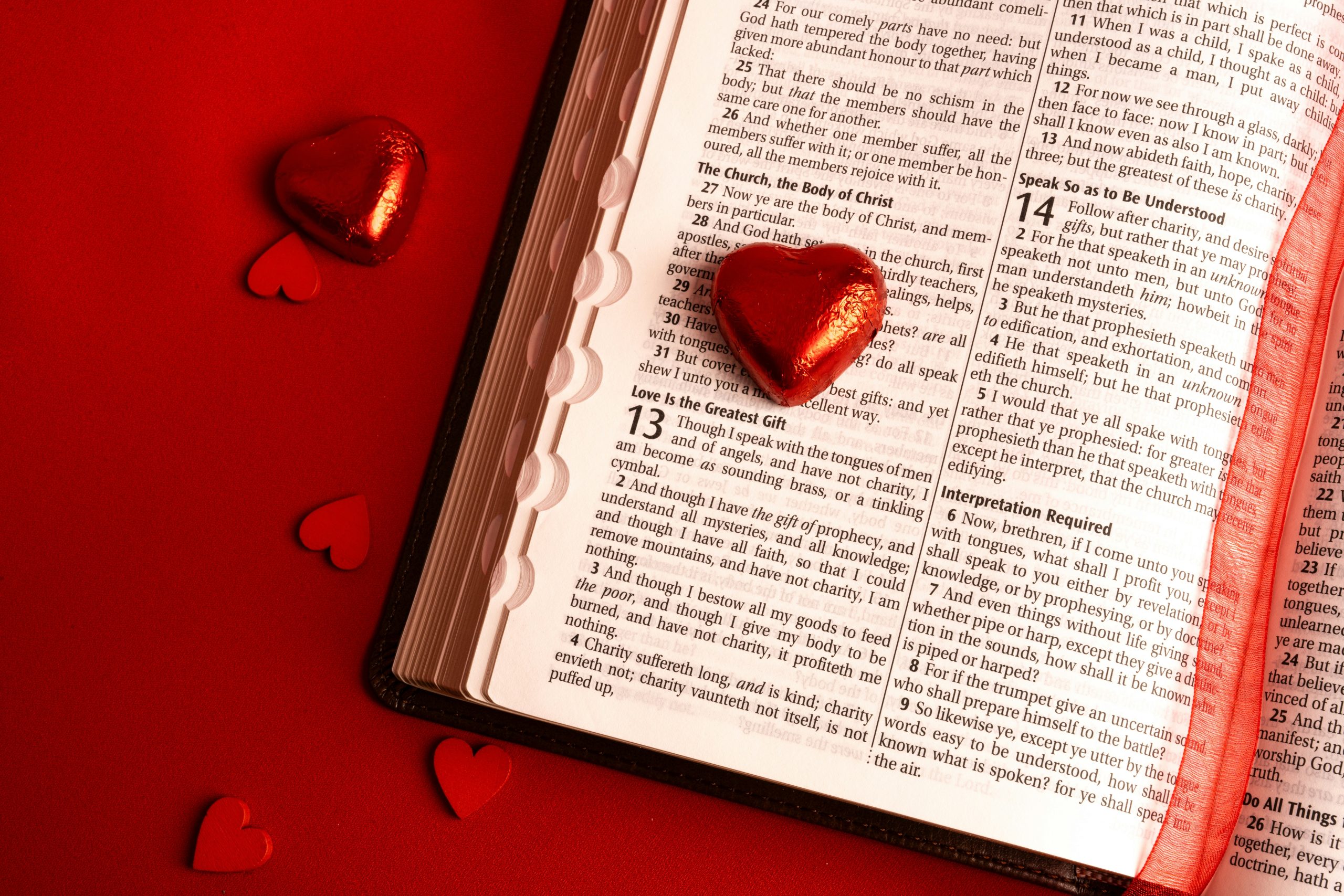 55 Messages Romantiques pour la Saint-Valentin : Des Mots qui Touchent le Cœur