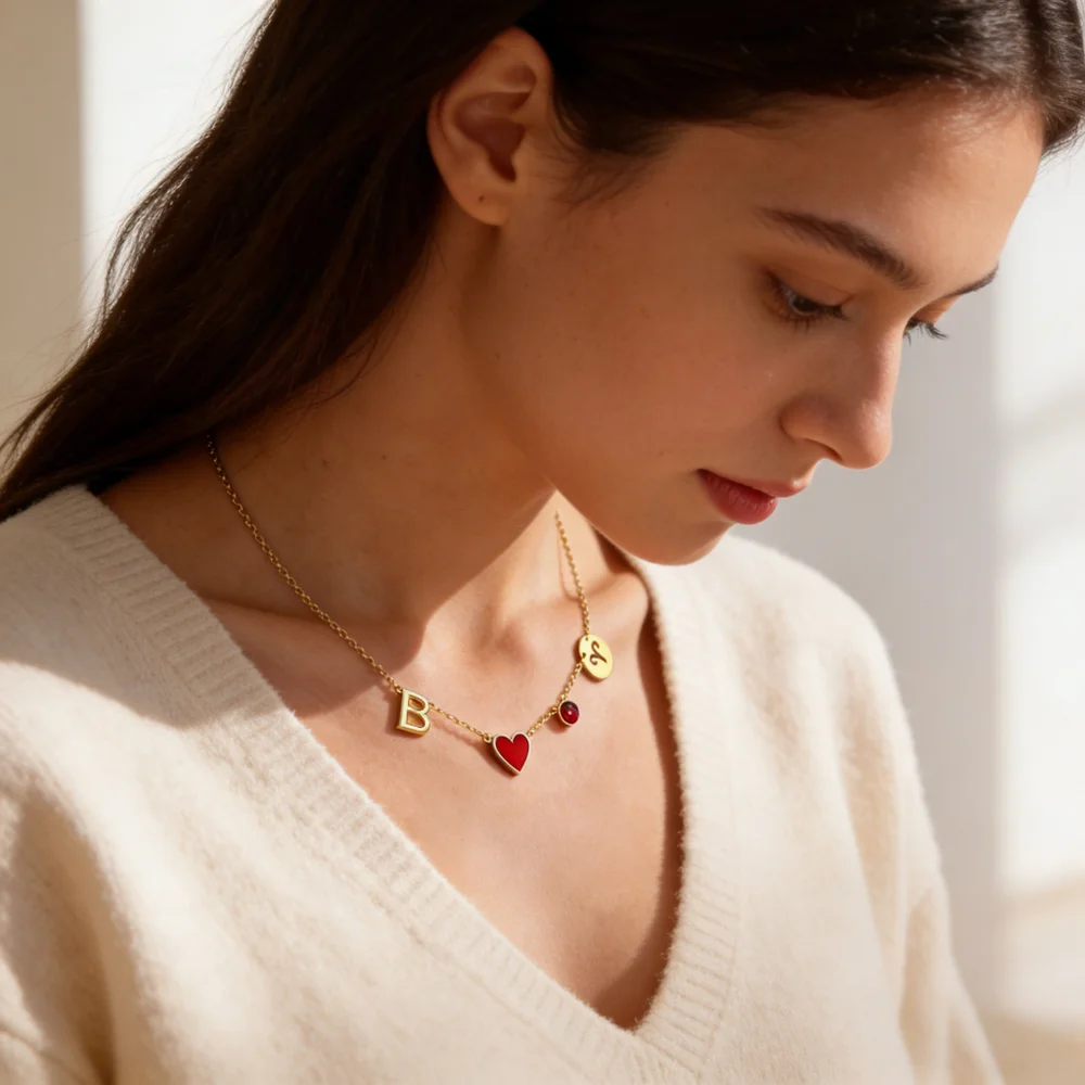 Pourquoi un collier prénom est le cadeau d’anniversaire idéal pour une femme née en mars ?