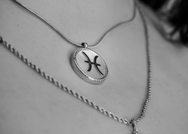 Poissons vs Bélier : quel cadeau offrir selon leur signe astrologique en mars ?