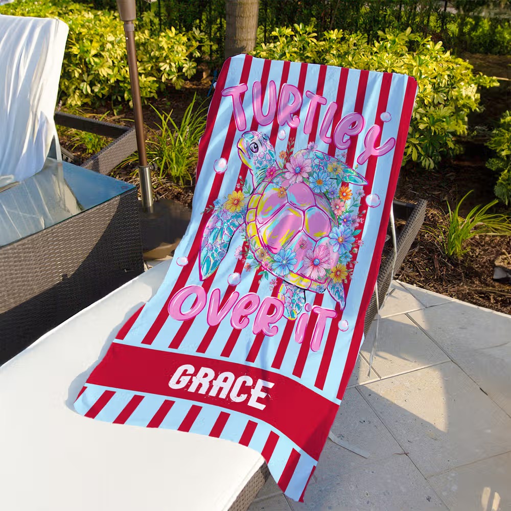 serviette de plage avec des imprimés tripicaux