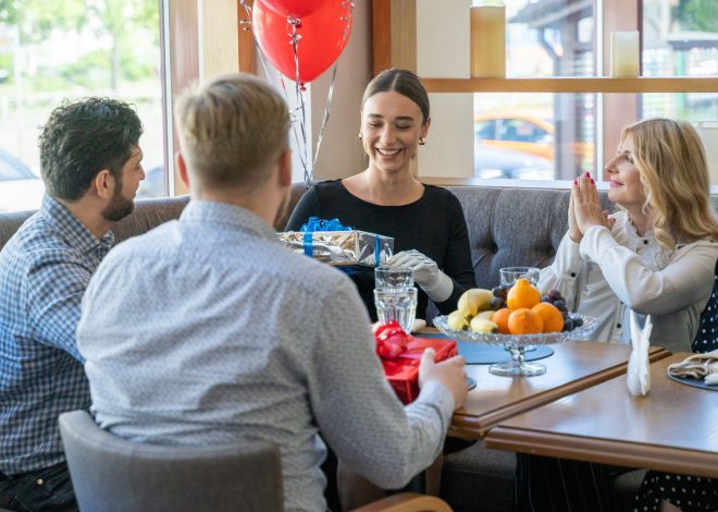Cadeau de départ pour un collègue : 12 idées personnalisées pour lui dire au revoir