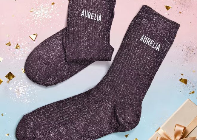 Pourquoi choisir des chaussettes personnalisées avec prénom pour offrir un cadeau de mode original ?