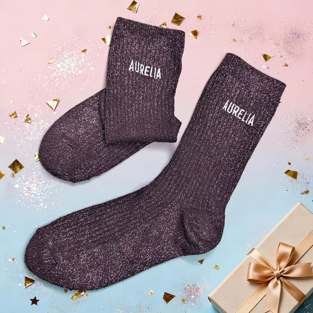 Pourquoi choisir des chaussettes personnalisées avec prénom pour offrir un cadeau de mode original ?