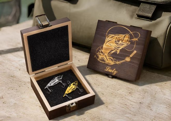 Quel cadeau personnalisé offrir à un passionné de pêche ? Découvrez le coffret de leurres gravés unique
