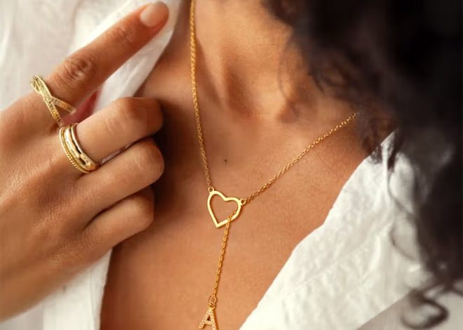 Collier lariat personnalisé avec initiale : une touche délicate qui vous ressemble