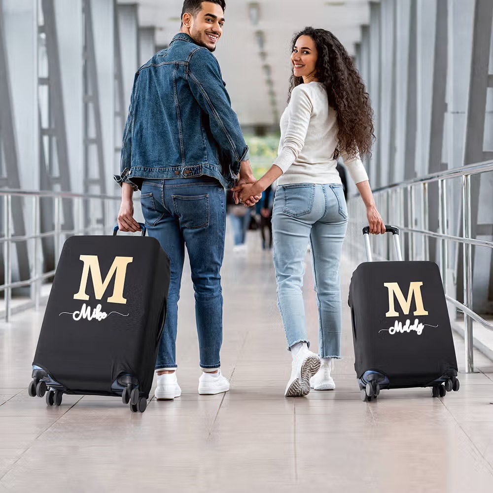 Housse de valise personnalisée : l’accessoire de voyage pratique pour protéger et reconnaître facilement ses bagages