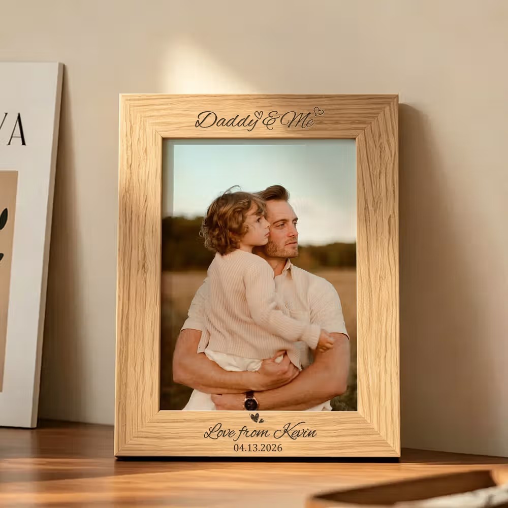 Célébrez sa première fête des pères : le cadre photo en bois personnalisé pour nouveau papa