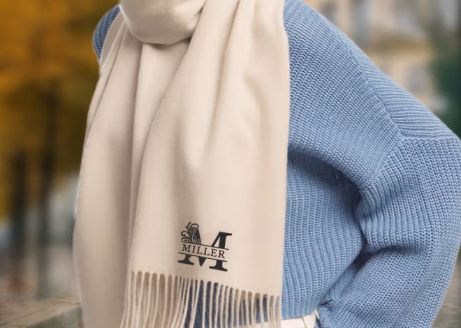 L’accessoire incontournable de l’hiver : l’écharpe en faux cachemire brodée à votre nom