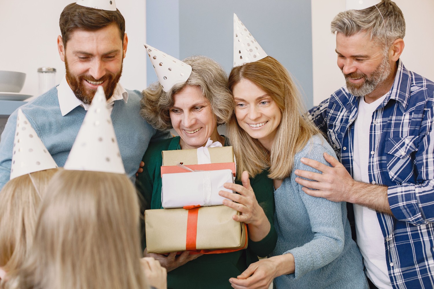 Guide Cadeaux : 10 Idées Uniques et Personnalisées pour une Femme Née en Septembre