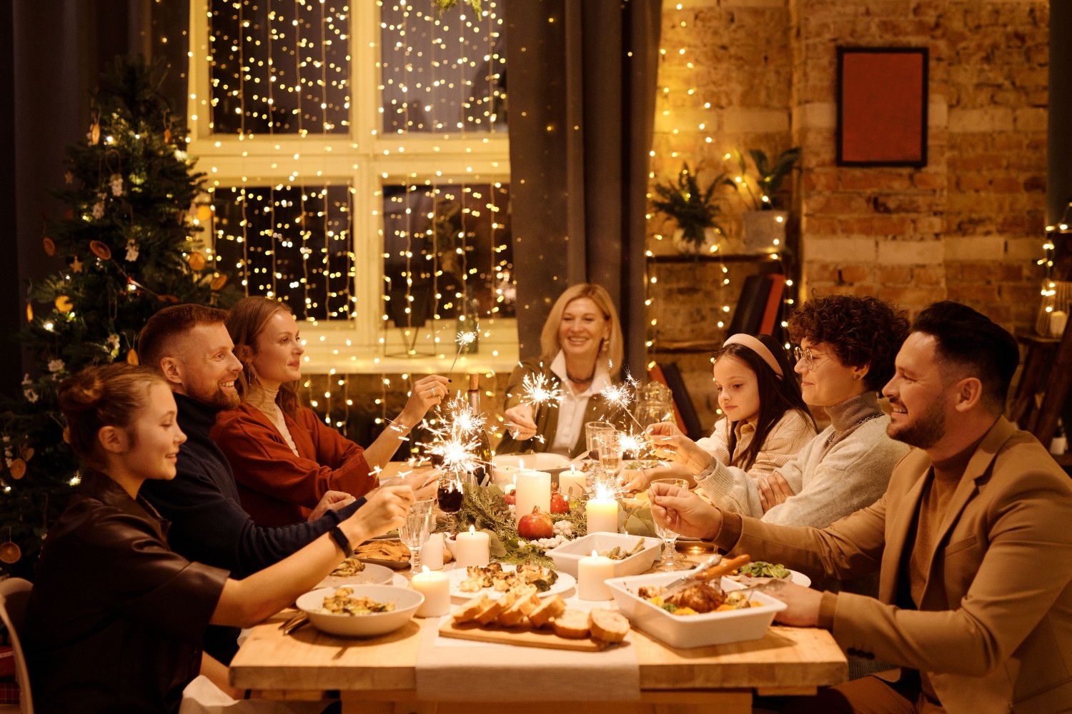 Décoration de Table de Noël : Comment Créer une Table Féerique et Chaleureuse ?